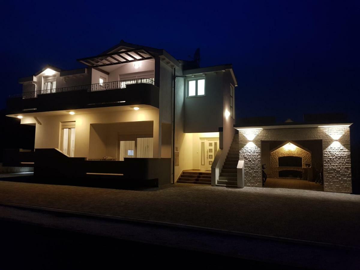 Apartment Mia ビビニェ エクステリア 写真